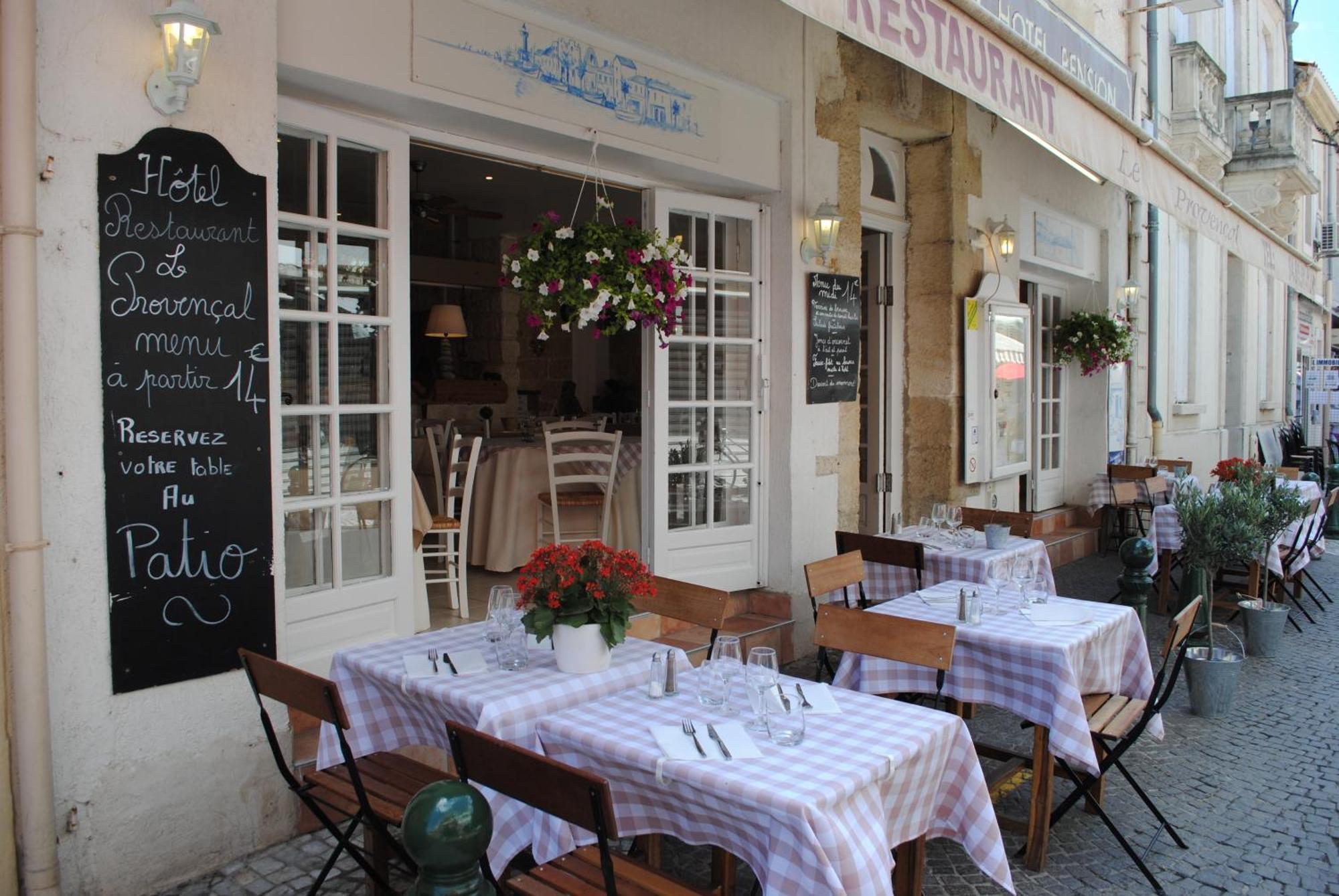 Hôtel Restaurant Le Provençal Le Grau-du-Roi Exterior foto